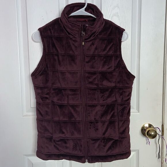 Maroon Fur Vest - Picture 3 of 15